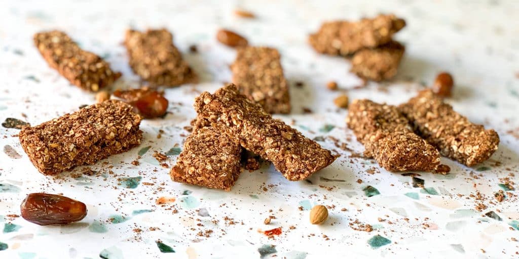 recette-yuka-barre-cereale-chocolat-dattes-amandes-1-1024x512-1